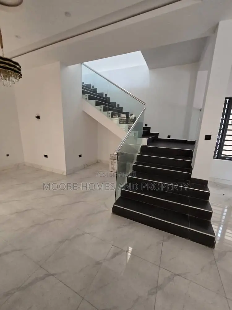 4bdrm Duplex in Magodo Phase 2 for sale