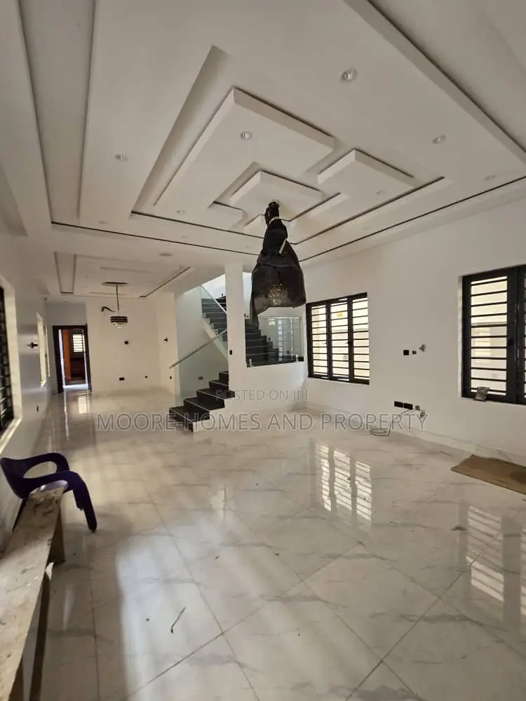 4bdrm Duplex in Magodo Phase 2 for sale