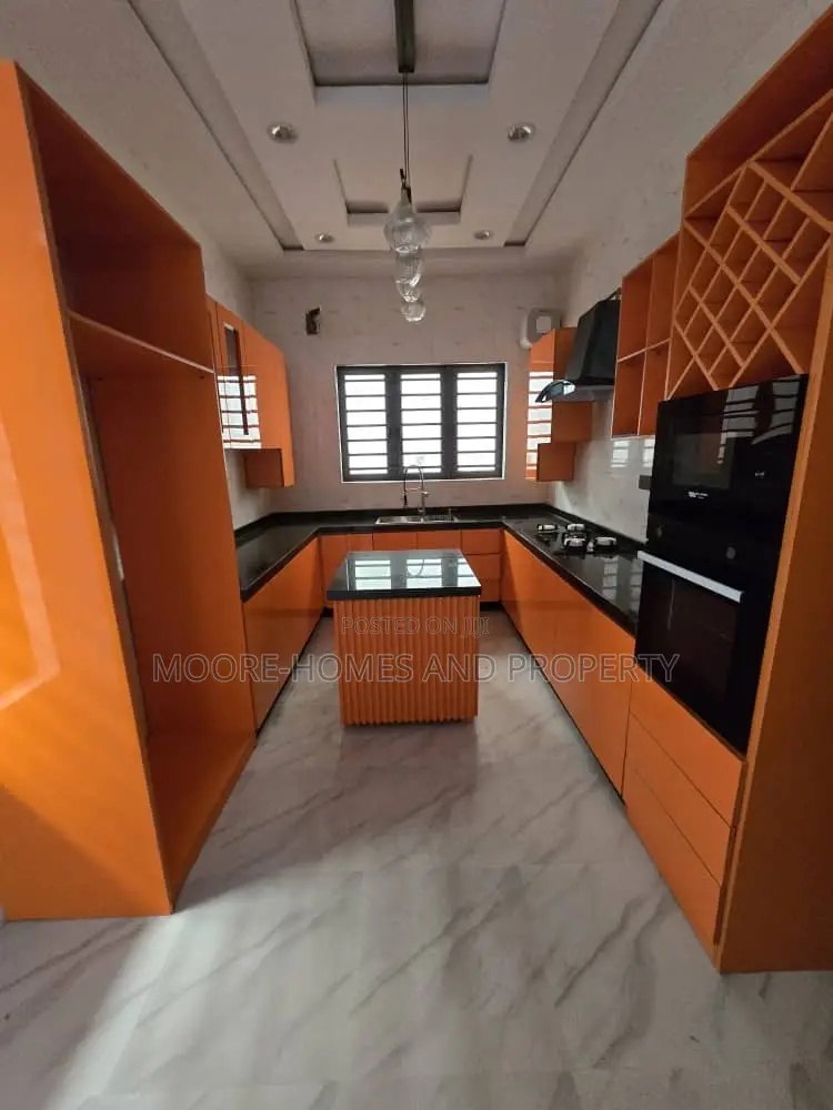 4bdrm Duplex in Magodo Phase 2 for sale