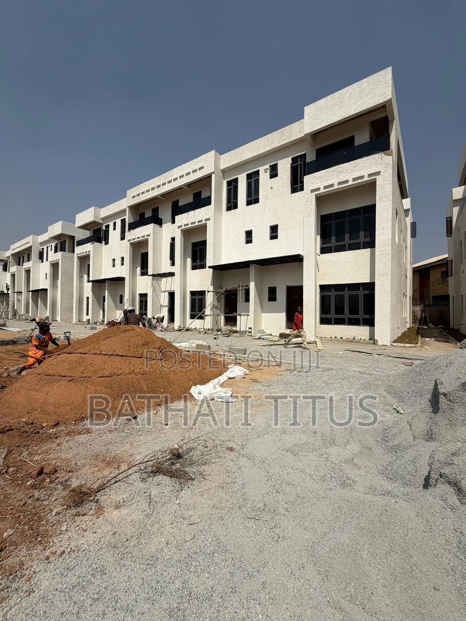 4bdrm Duplex in Idu Industrial for sale