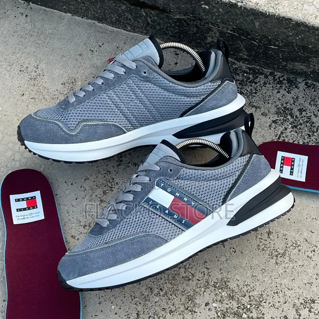 Original Tommy Hilfiger Sneakers