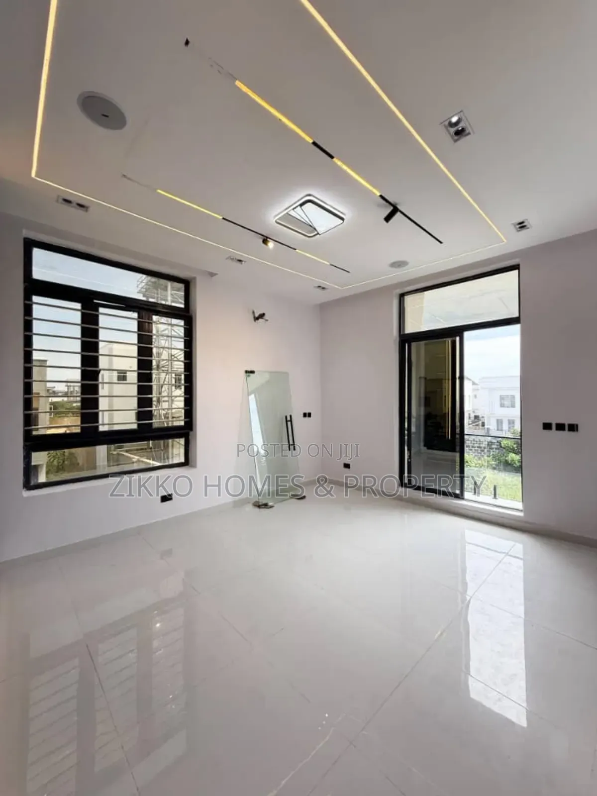 5bdrm Duplex in Chevron Conservative, Lekki for sale