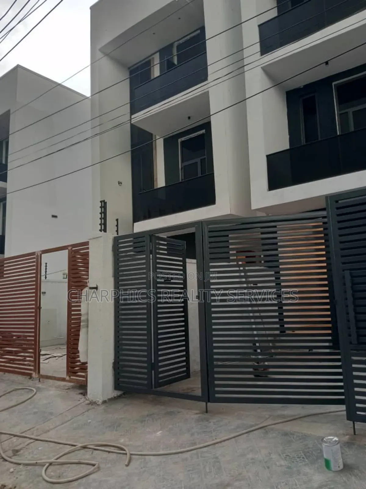 4bdrm Duplex in Adeniyi Jones for rent