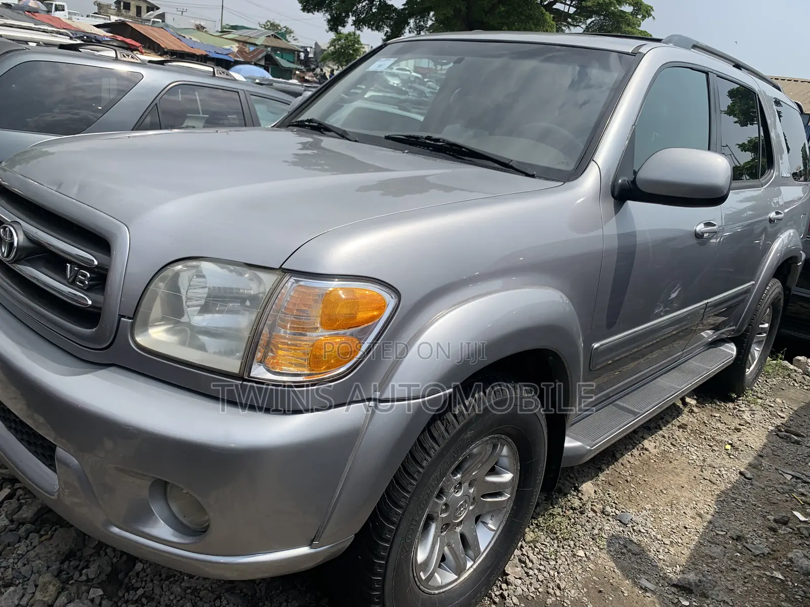 Toyota Sequoia Limited 4dr SUV 4WD (4.7L 8cyl 5A) 2005 Silver