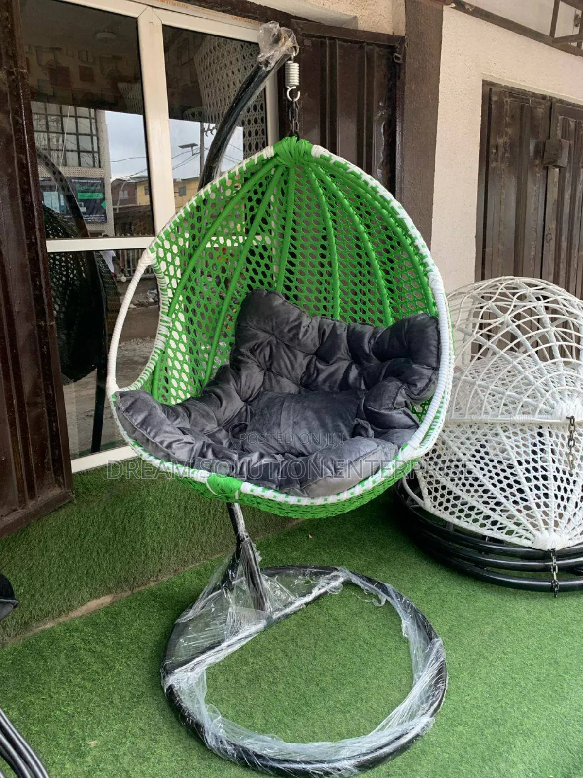 Standard Foreign Swing Chair