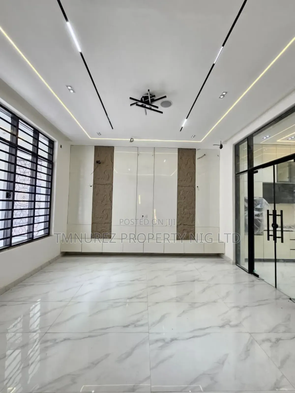 4bdrm Duplex in Orchild In An Estate, Chevron for sale