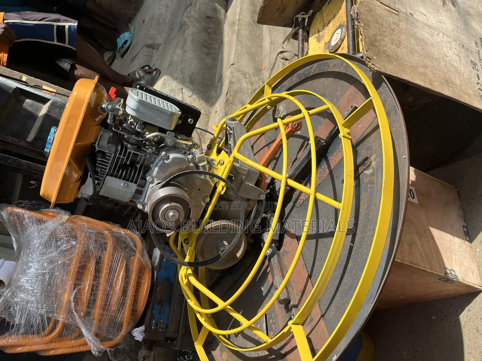 Hand Trowel Machine Robin