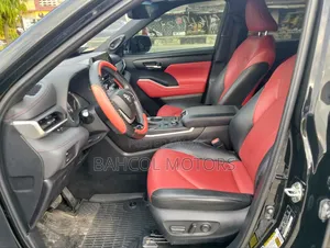 Toyota Highlander XSE 2022 Black