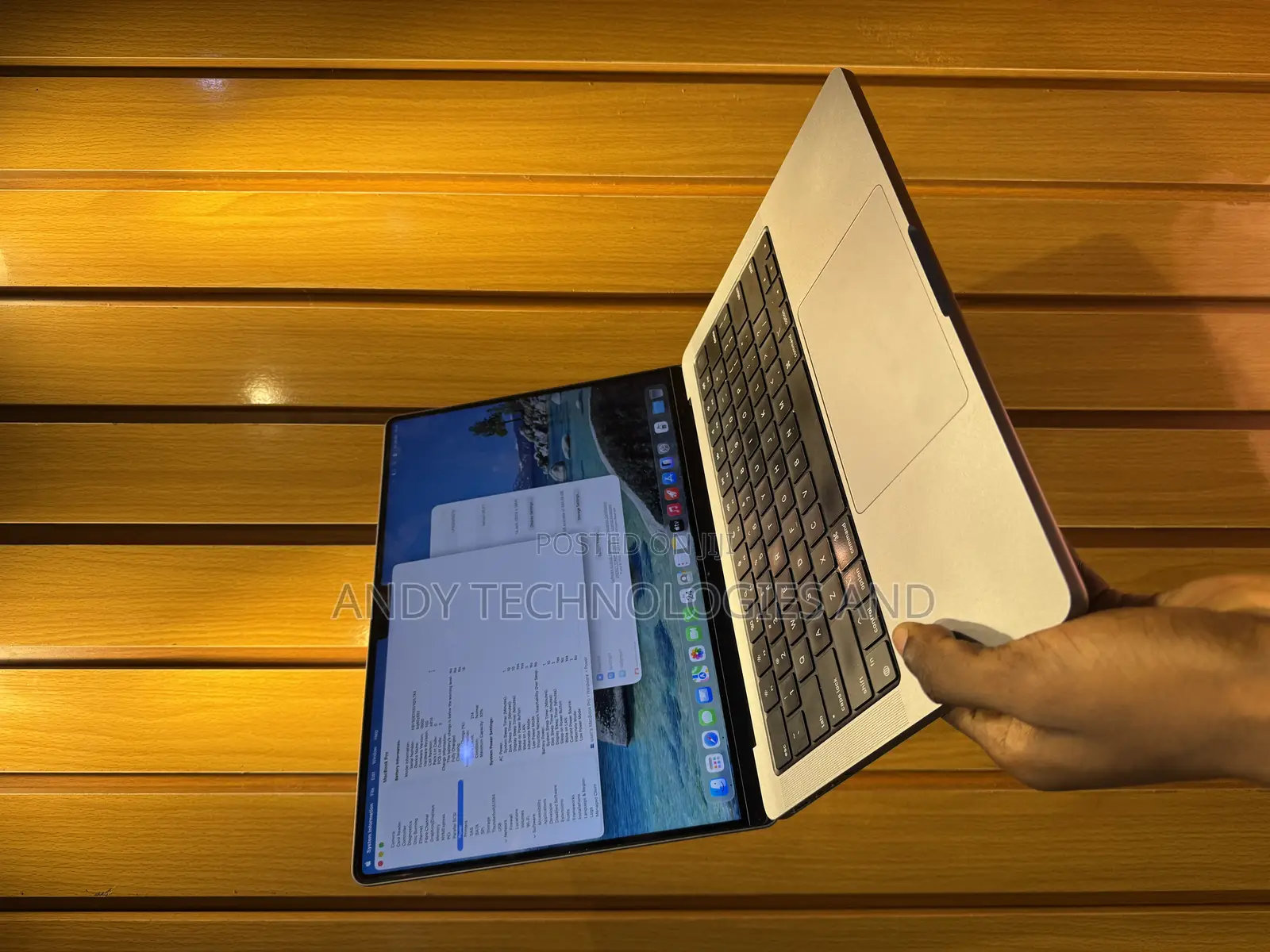 Laptop Apple MacBook Pro 2023 M2 Pro 16GB HDD+SSD 512GB
