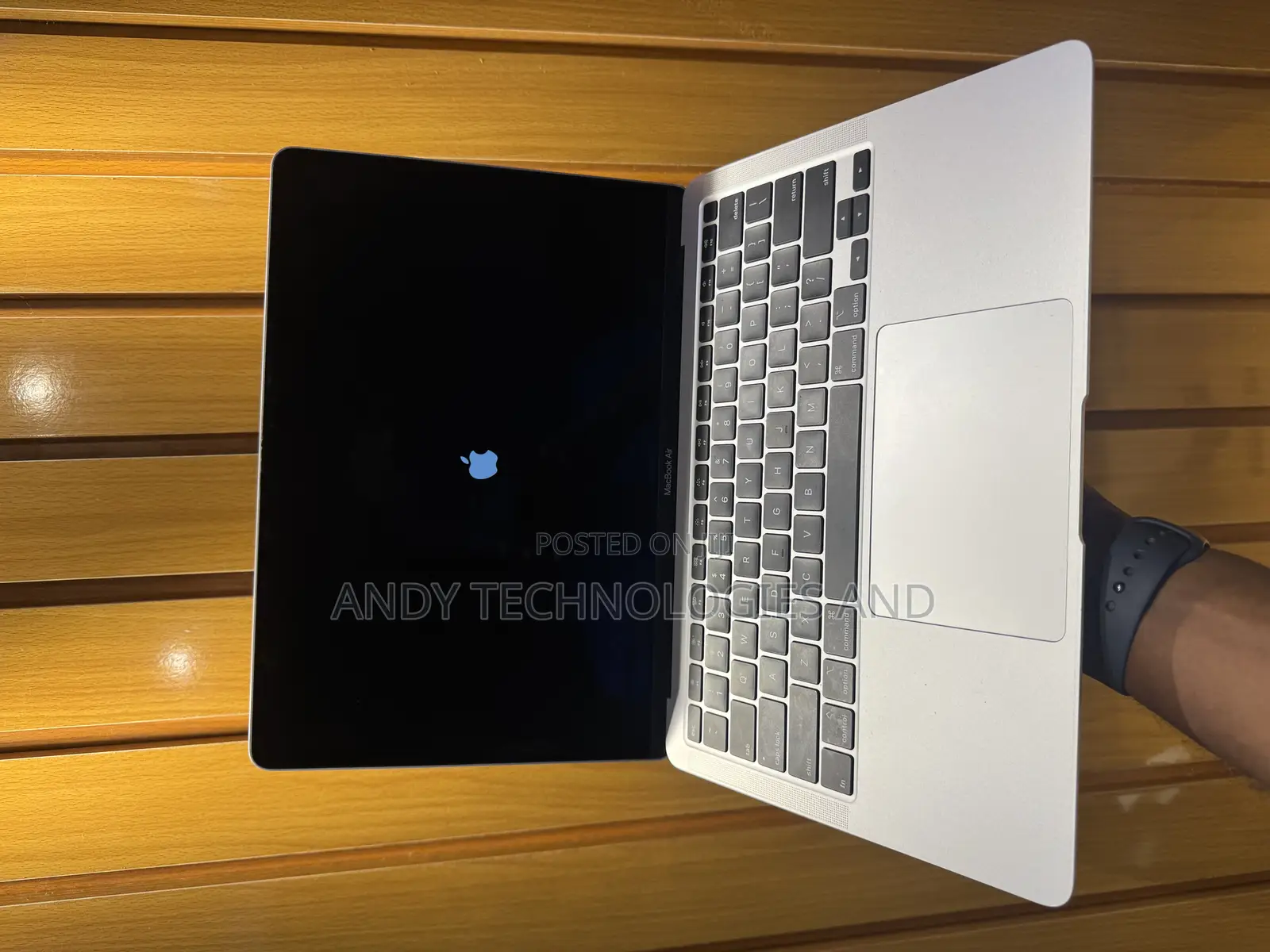 Laptop Apple MacBook Air 2020 8GB Intel Core I3 HDD+SSD 256GB
