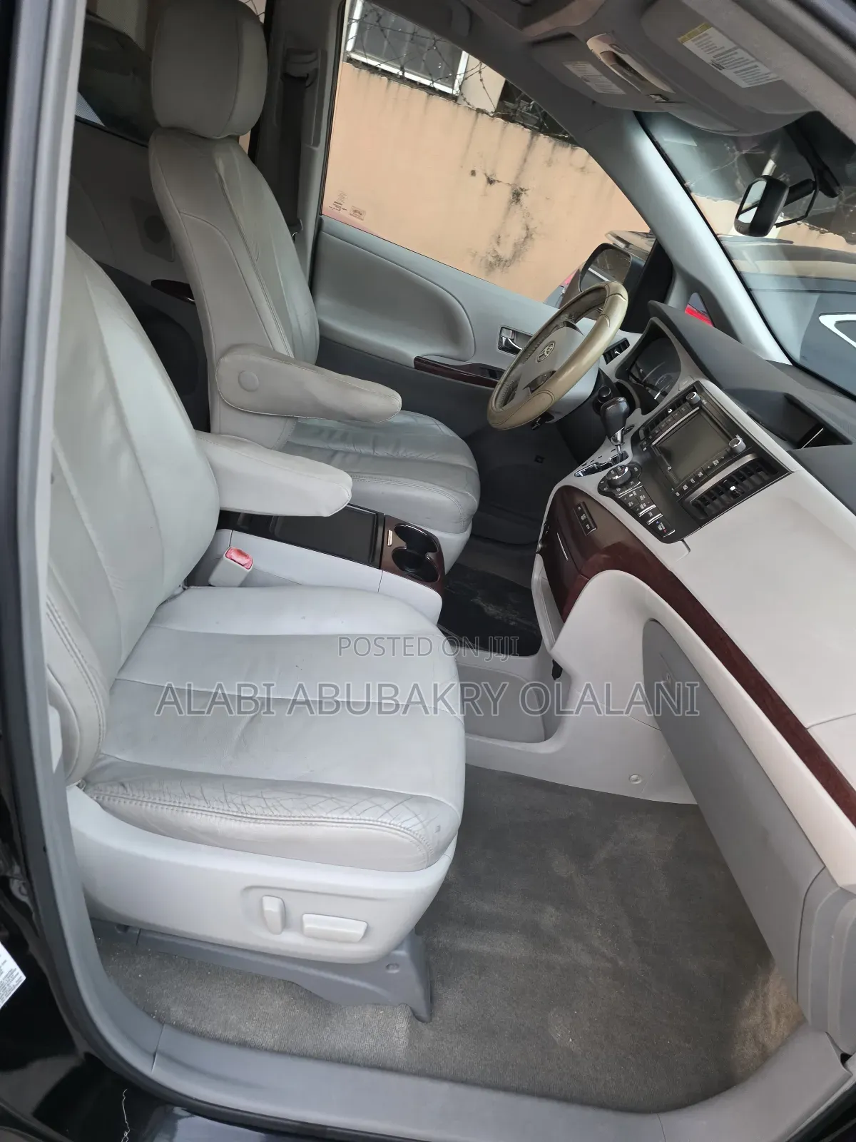 Toyota Sienna 2011 Black