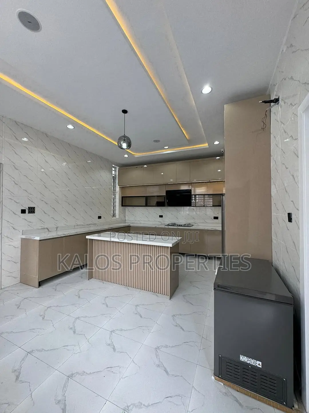 5bdrm Duplex in Mega Mound Housing, Ikota for sale