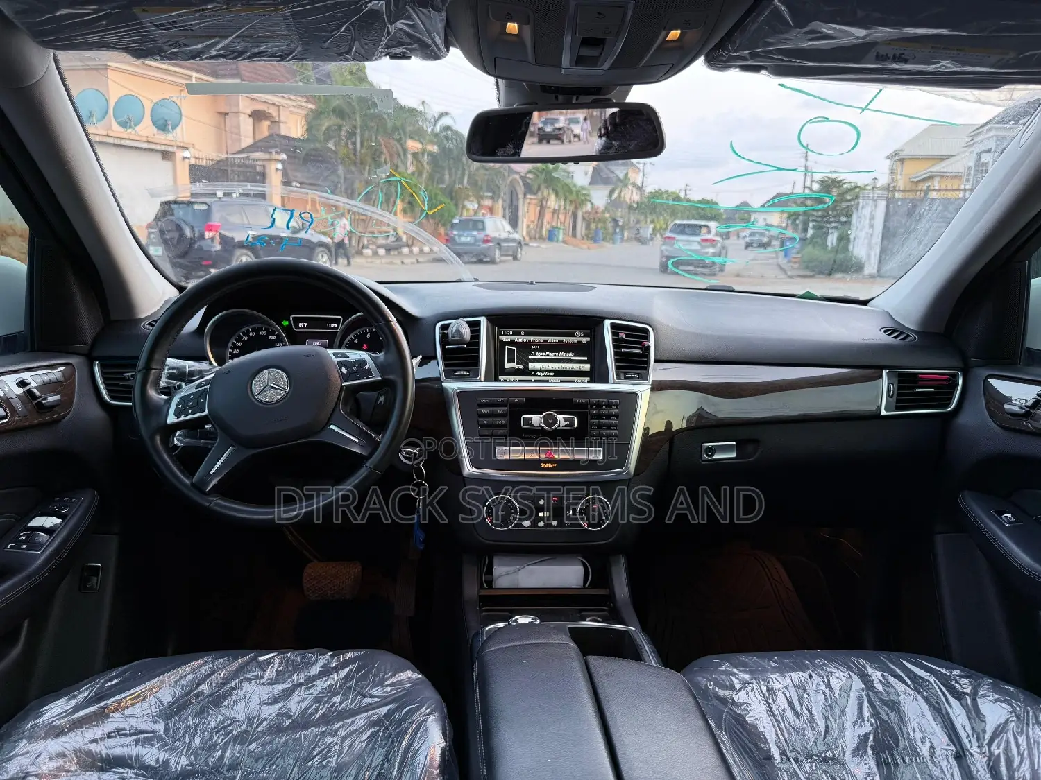 Mercedes-Benz M Class ML350 4MATIC 4dr SUV AWD (3.5L 6cyl 7A) 2014