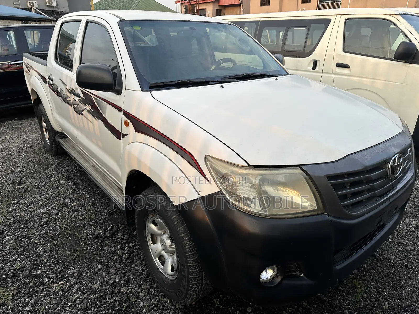 Toyota Hilux SR5 4x4 2015 White