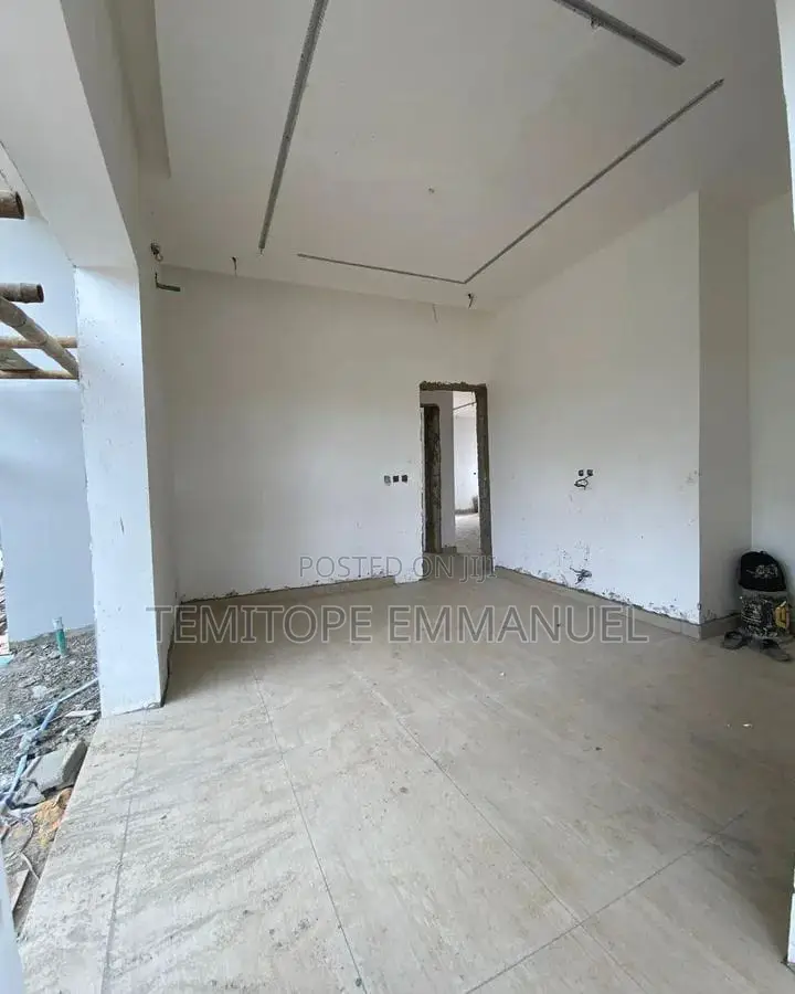 Furnished 3bdrm Apartment in Ikeja Gra for sale