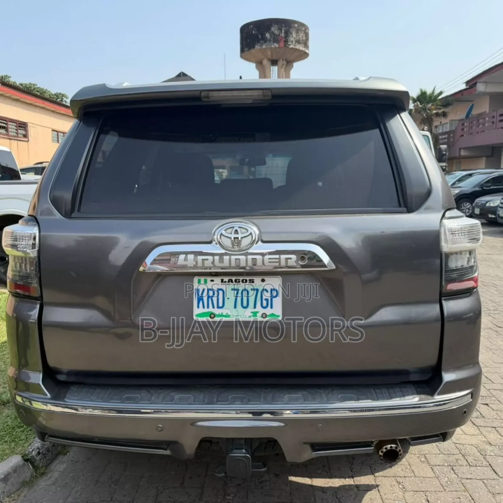 Toyota 4-Runner Limited 4WD 2011 Gray