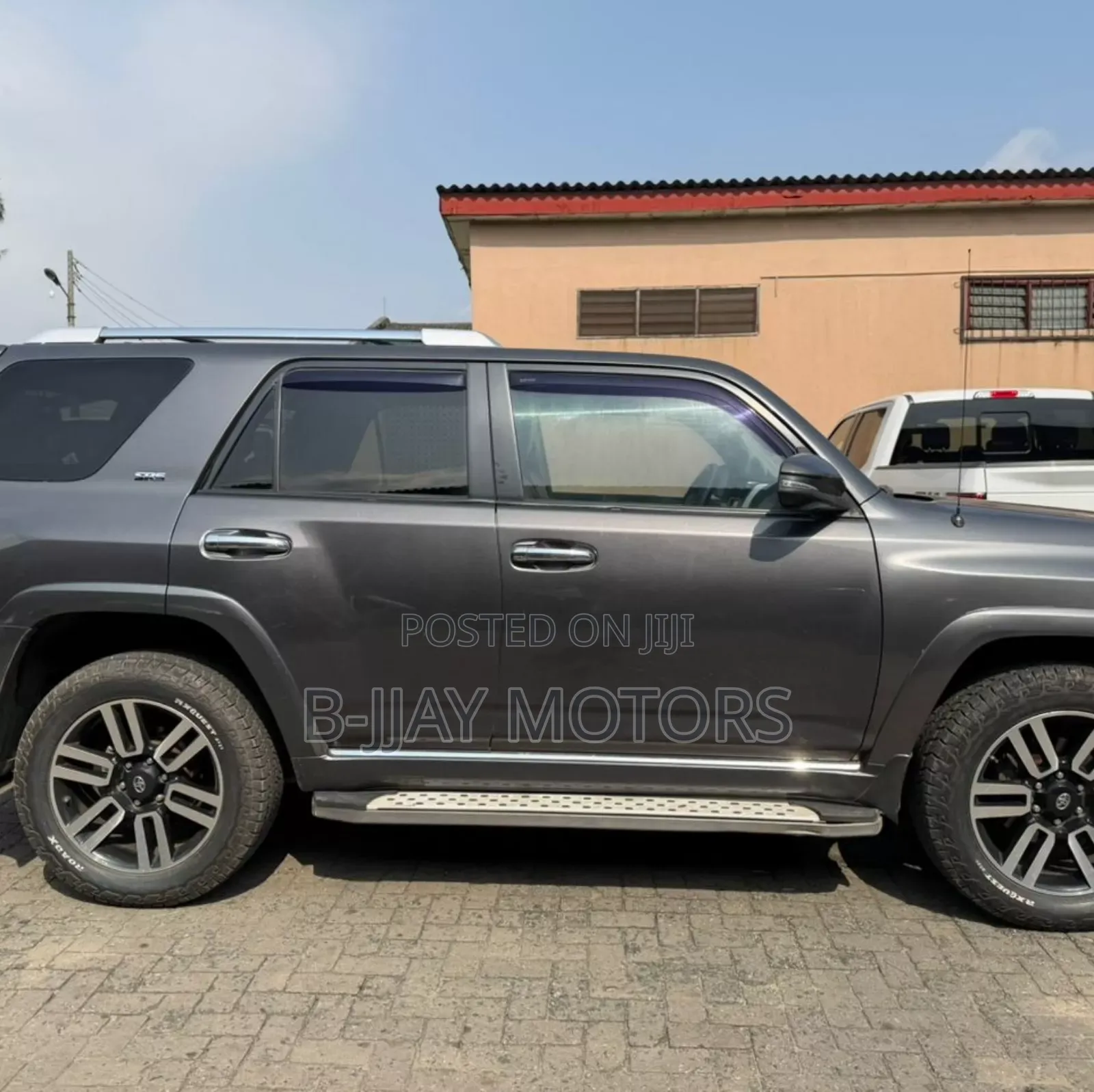 Toyota 4-Runner Limited 4WD 2011 Gray