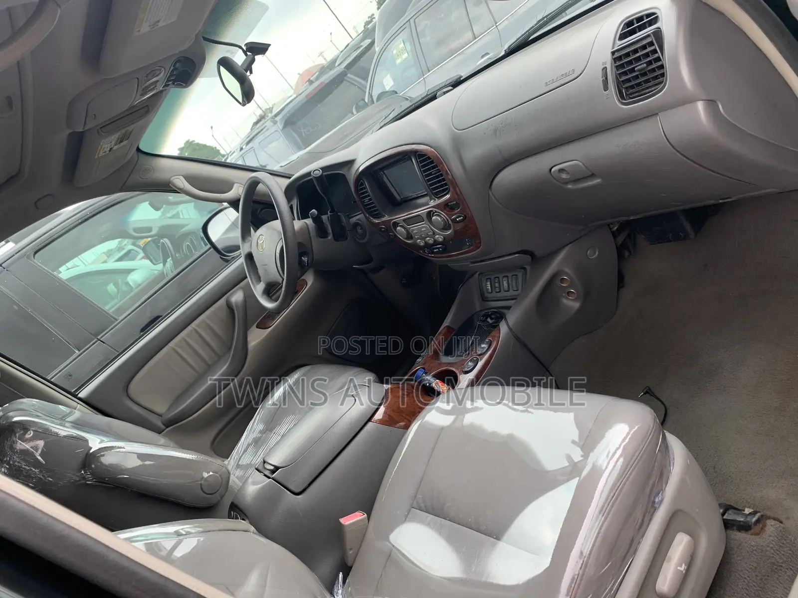 Toyota Sequoia Limited 4dr SUV 4WD (4.7L 8cyl 5A) 2006 Black