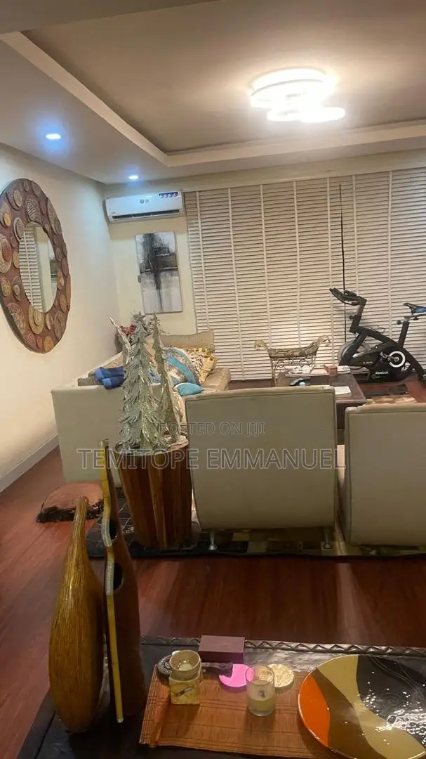 Furnished 3bdrm Apartment in Off Banana Island for sale
