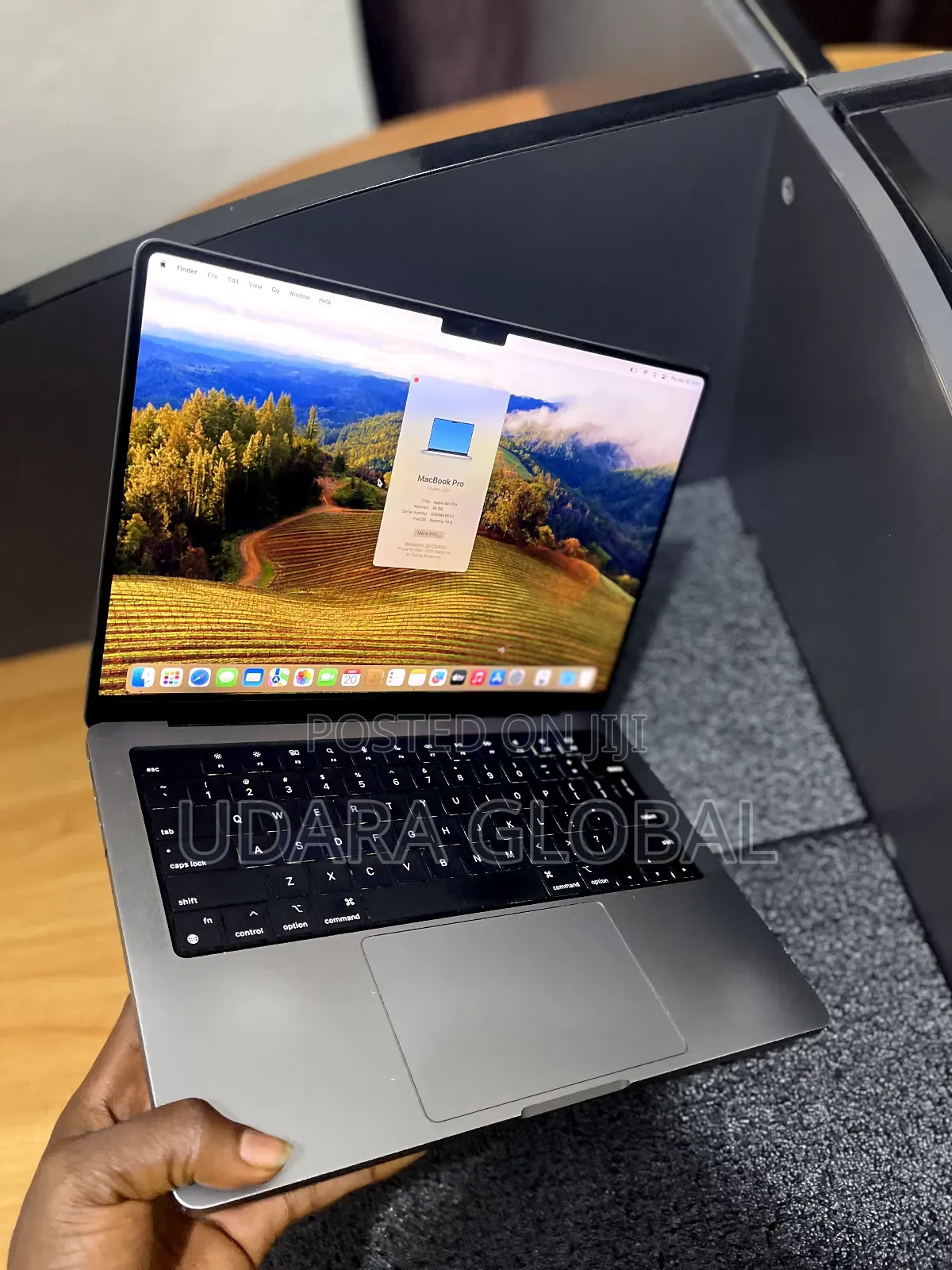 Laptop Apple MacBook Pro 2021 M1 16GB Apple M1 Pro SSD 512GB
