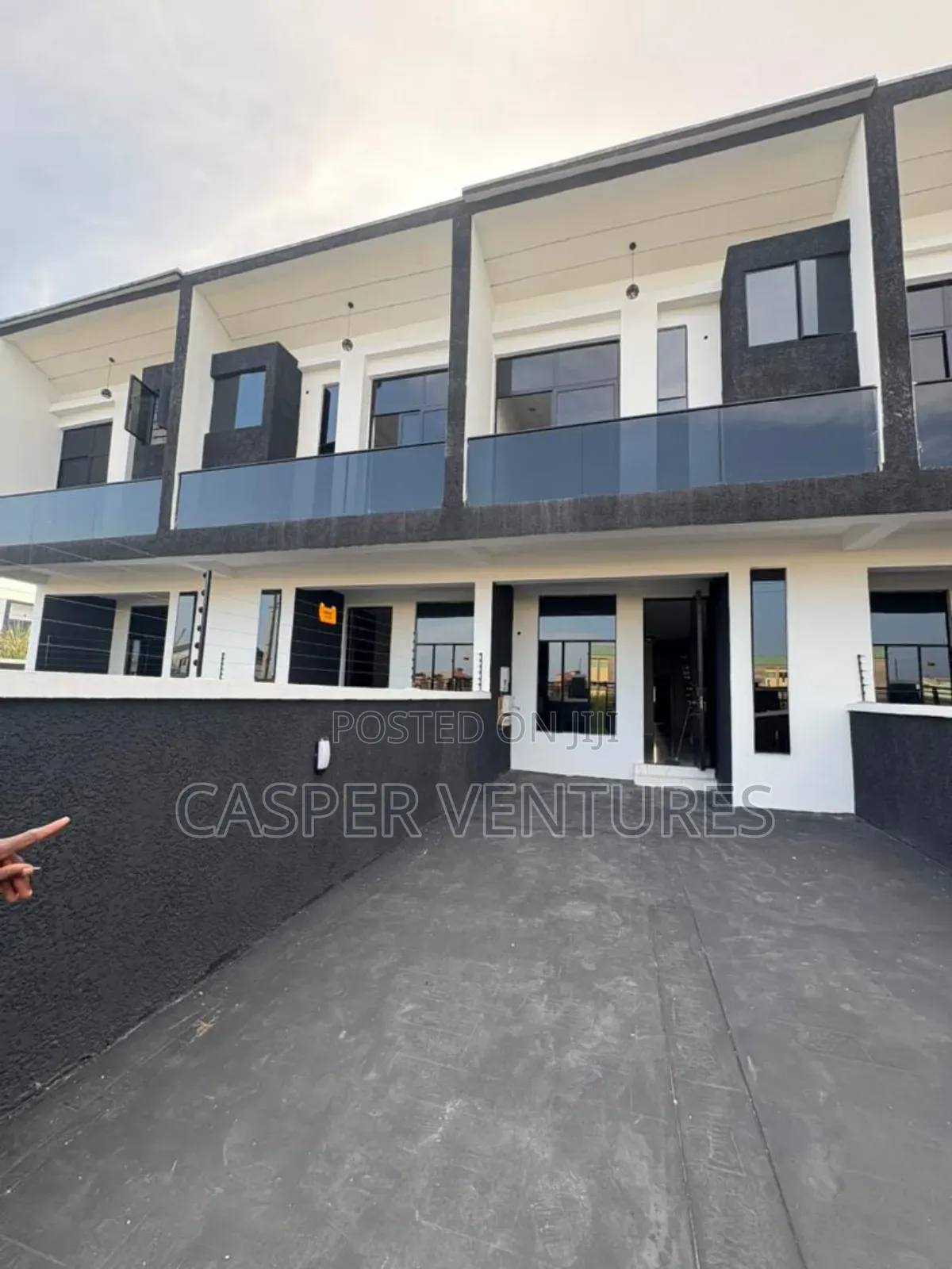 4bdrm Duplex in Lekki County, Ikota for sale