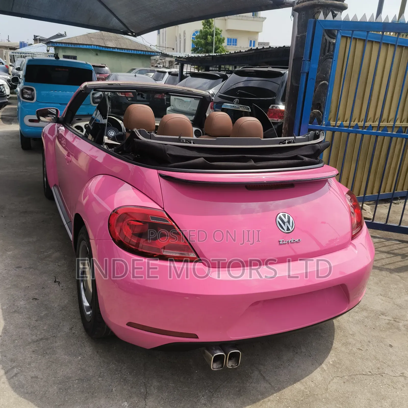 Volkswagen Beetle 1.8T SE Convertible 2016 Pink
