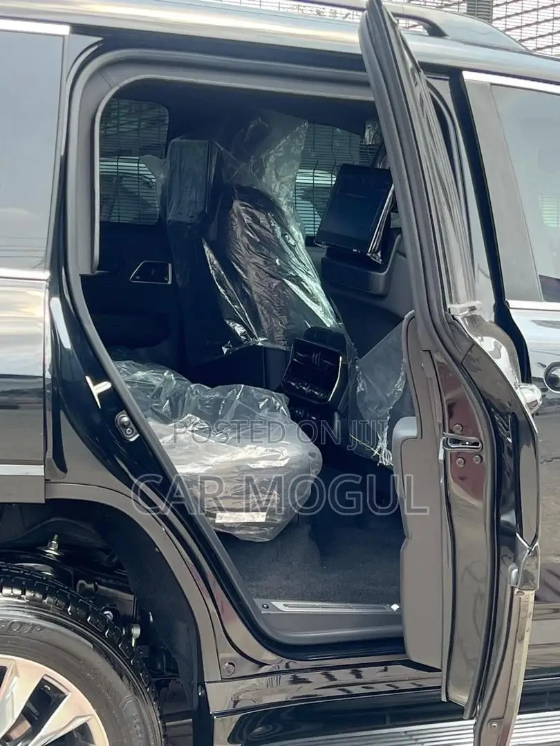 New Toyota Land Cruiser LC300 2025 Black