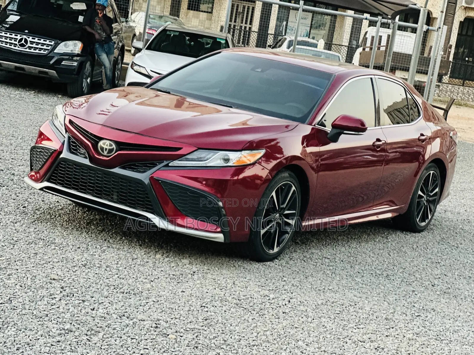 Toyota Camry XSE FWD (2.5L 4cyl 8AM) 2018 Red