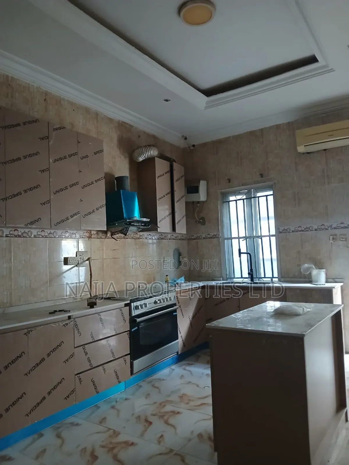 5bdrm Duplex in Chevron, Lekki for sale