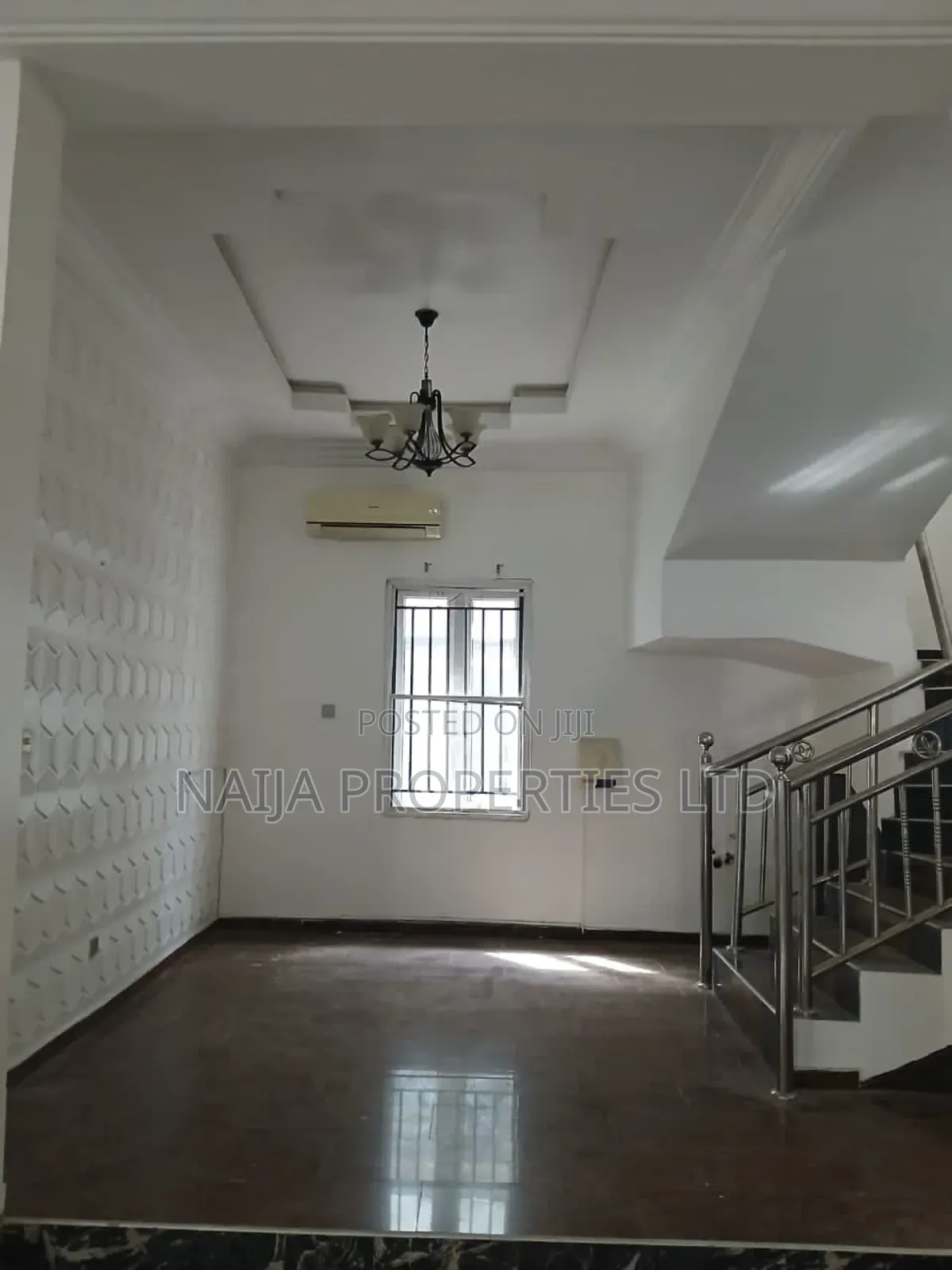 5bdrm Duplex in Chevron, Lekki for sale
