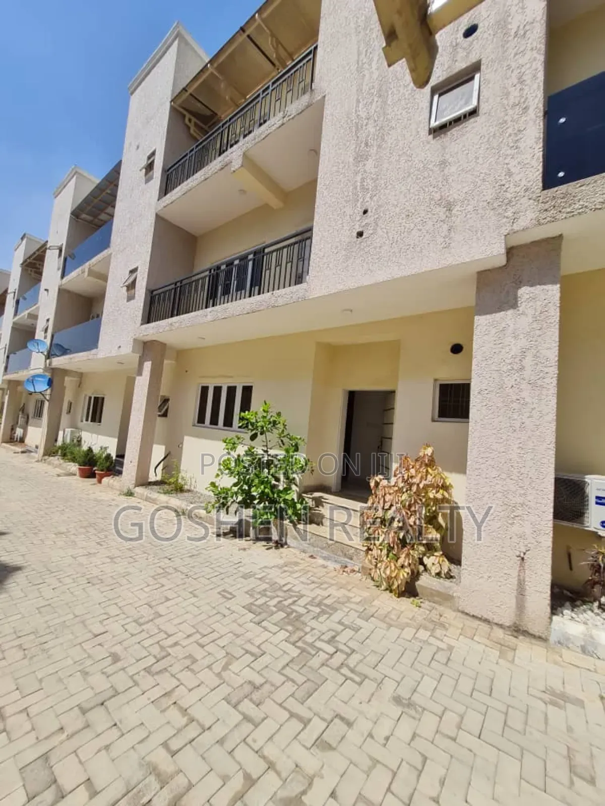 Furnished 4bdrm Townhouse/Terrace in Jahi for sale