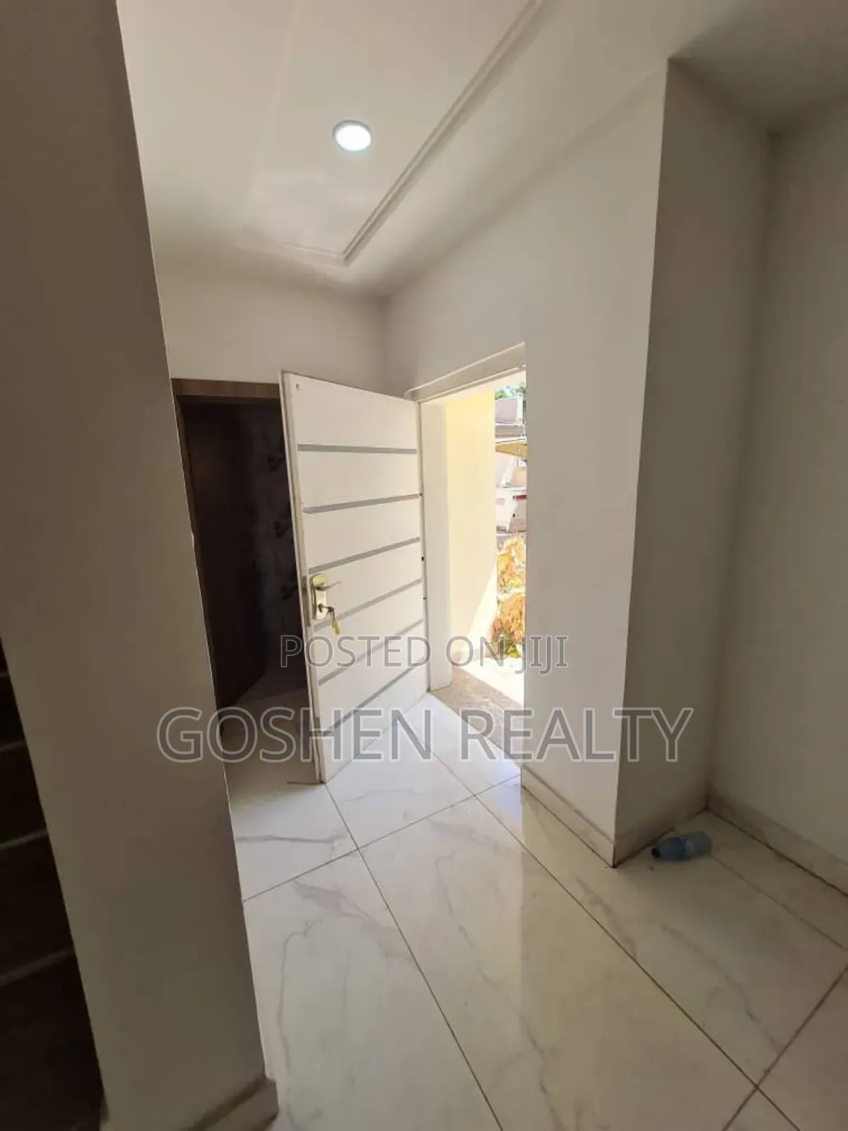 Furnished 4bdrm Townhouse/Terrace in Jahi for sale