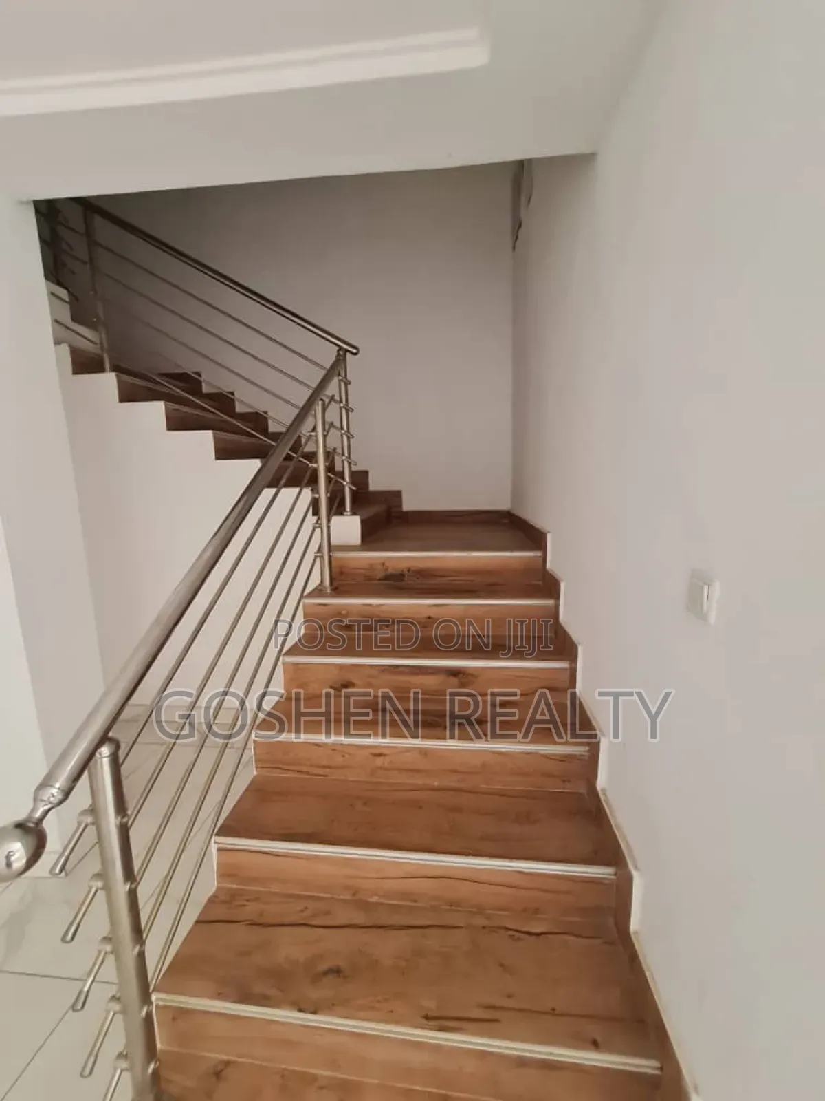 Furnished 4bdrm Townhouse/Terrace in Jahi for sale