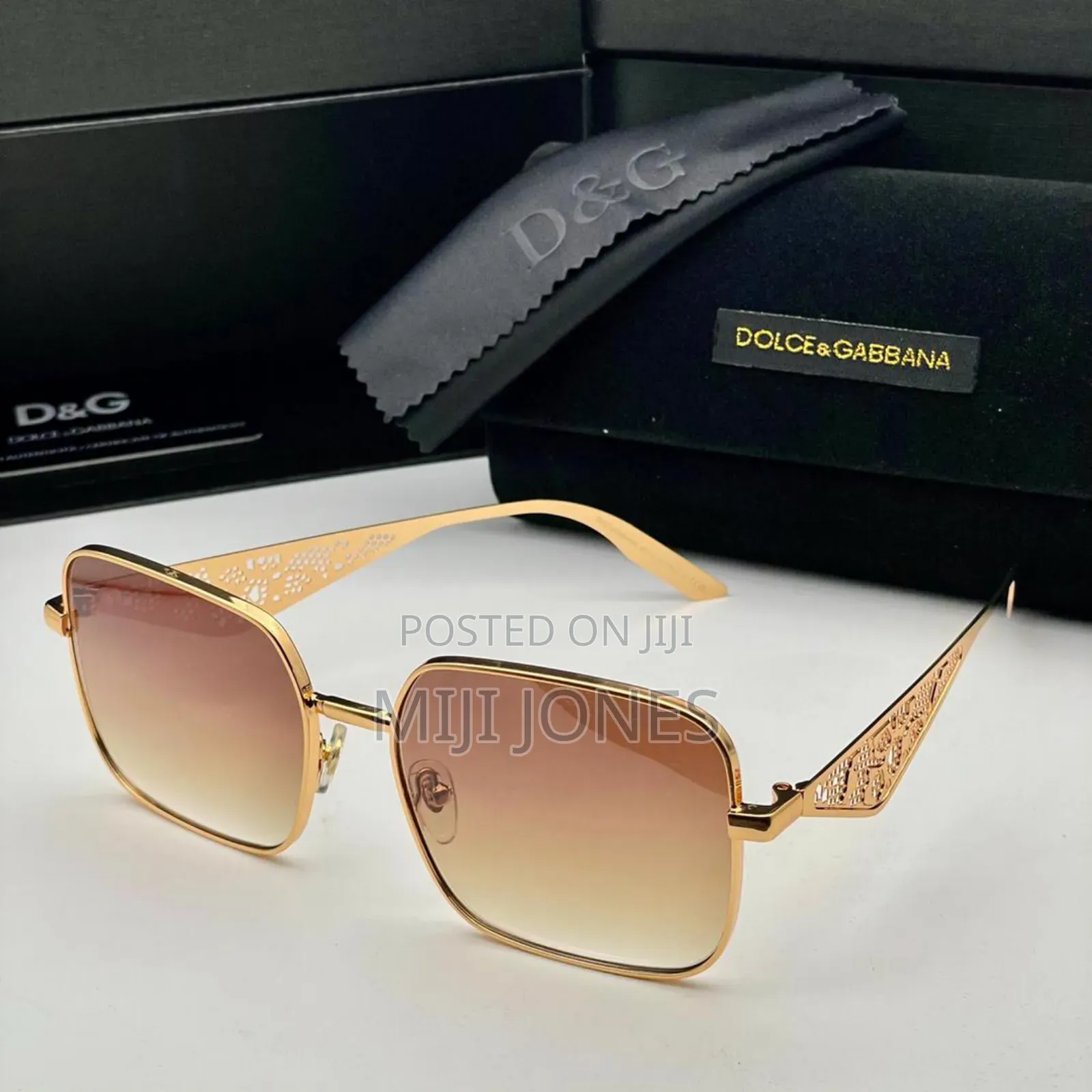 "Dg Crested Shades "