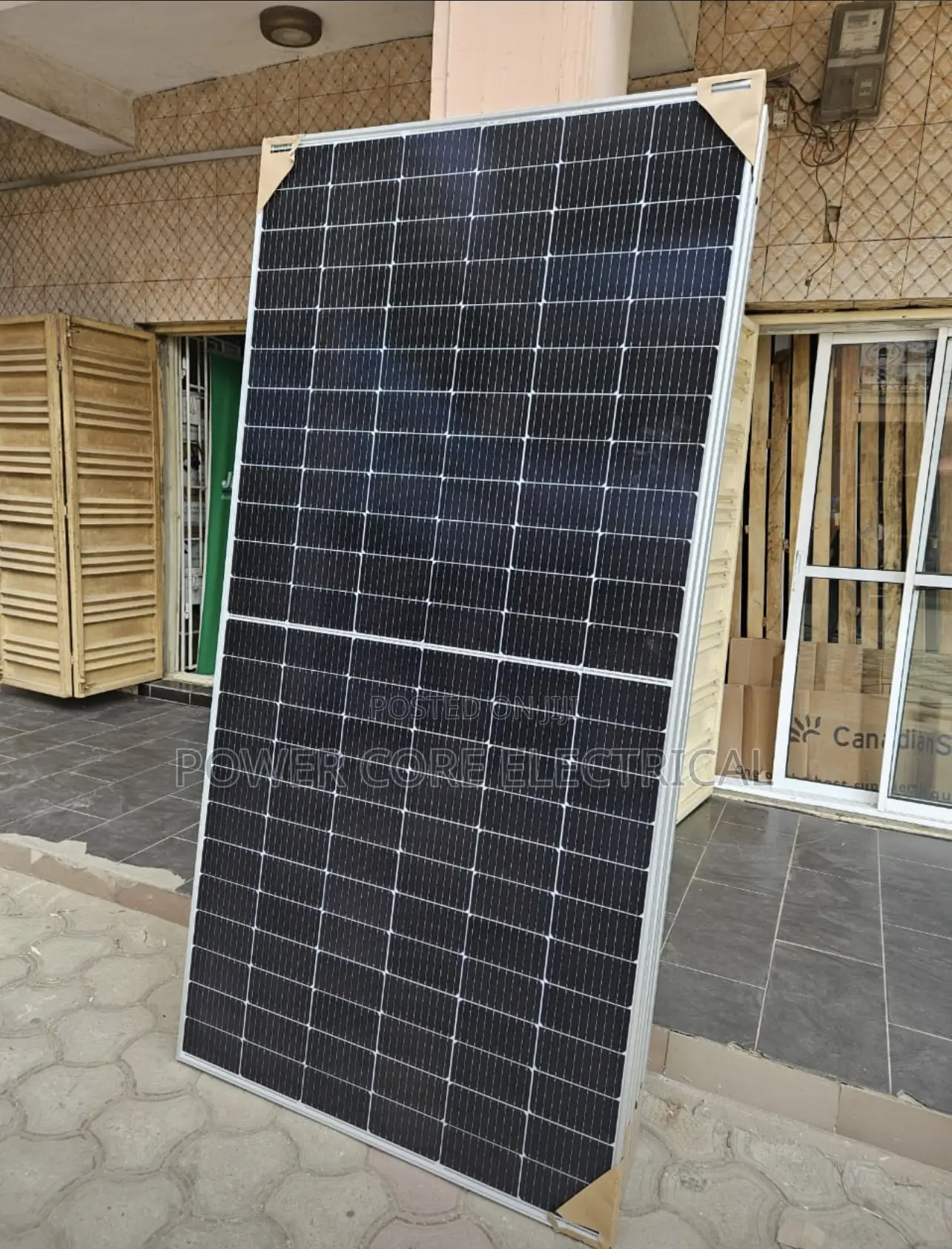 550watts Mono Crystalline Jinko Solar Panel Bi-Facial (Half Cut )
