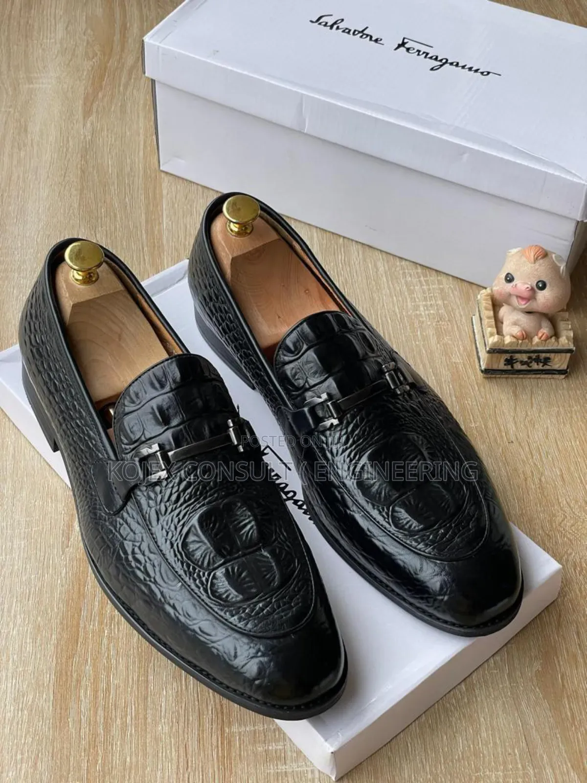 Salvatore Ferragamo Luxury Flat Shoes