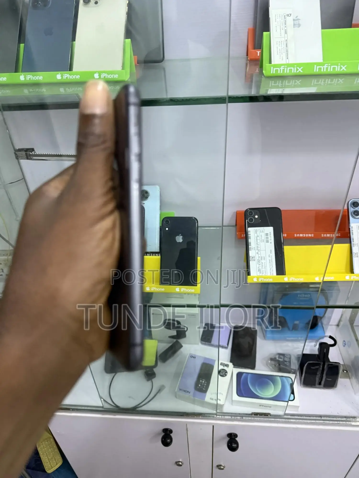 Apple iPhone 11 64 GB Black