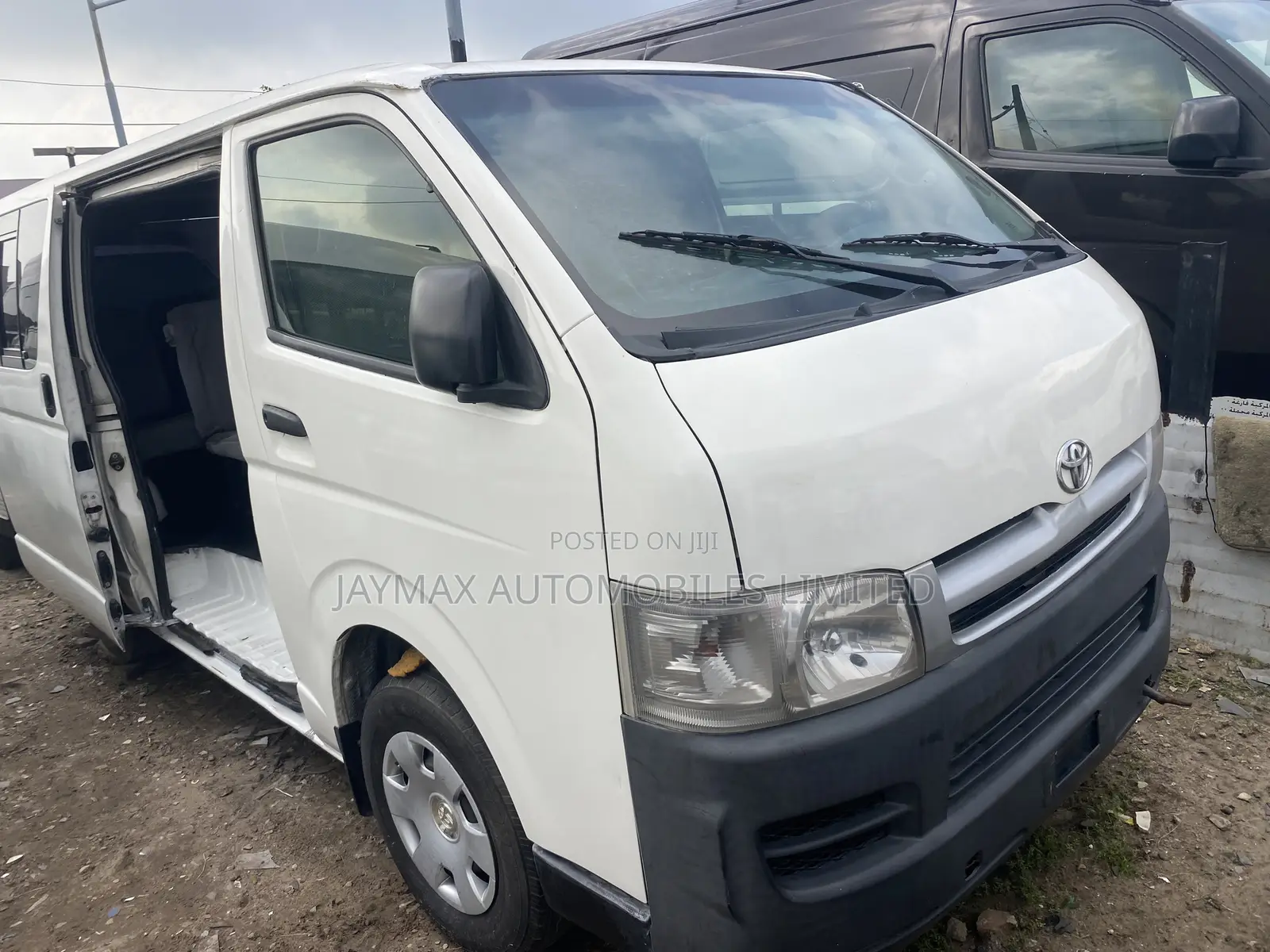 Toyota HiAce 2012 White