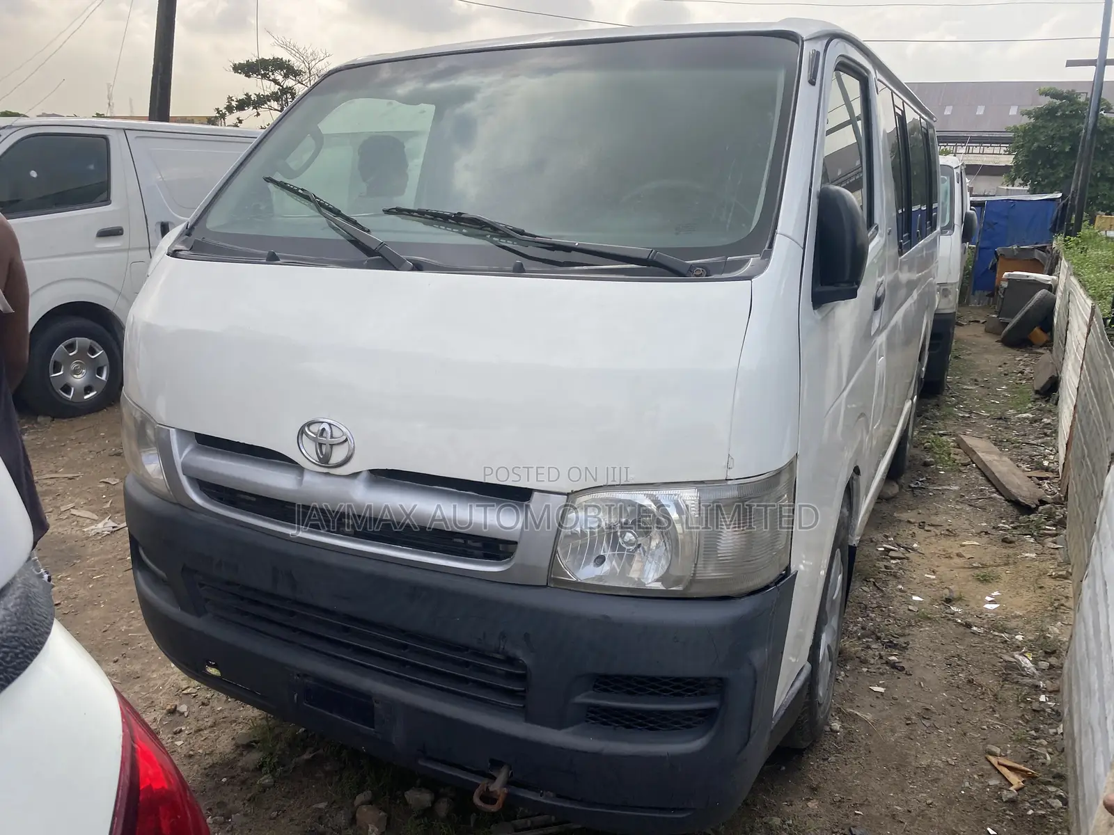 Toyota HiAce 2012 White