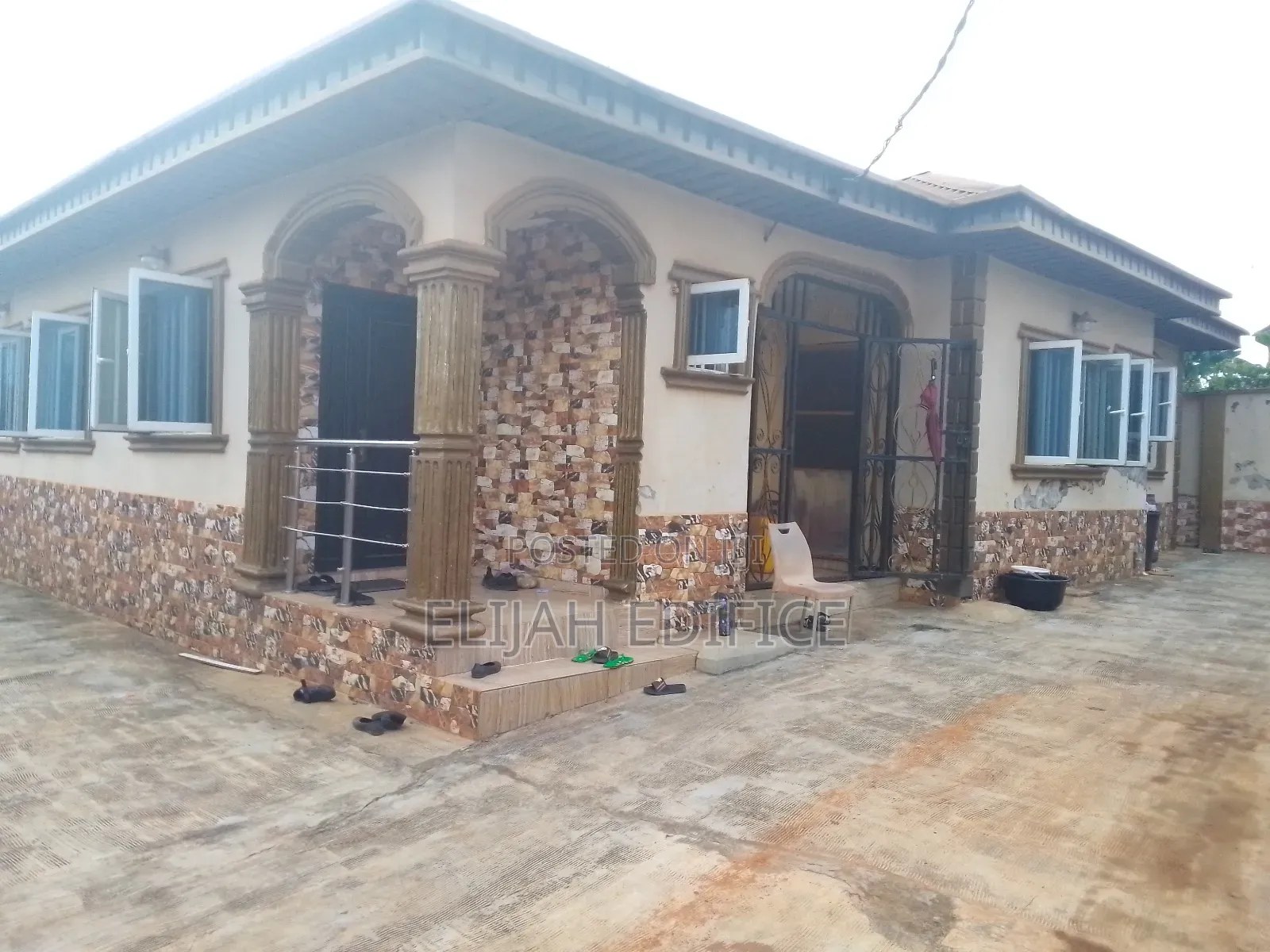 Furnished 3bdrm Bungalow in Eleshin, Ijede / Ikorodu for sale