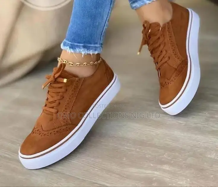 High-Quality Ladies Sneakers – Fully Boxed