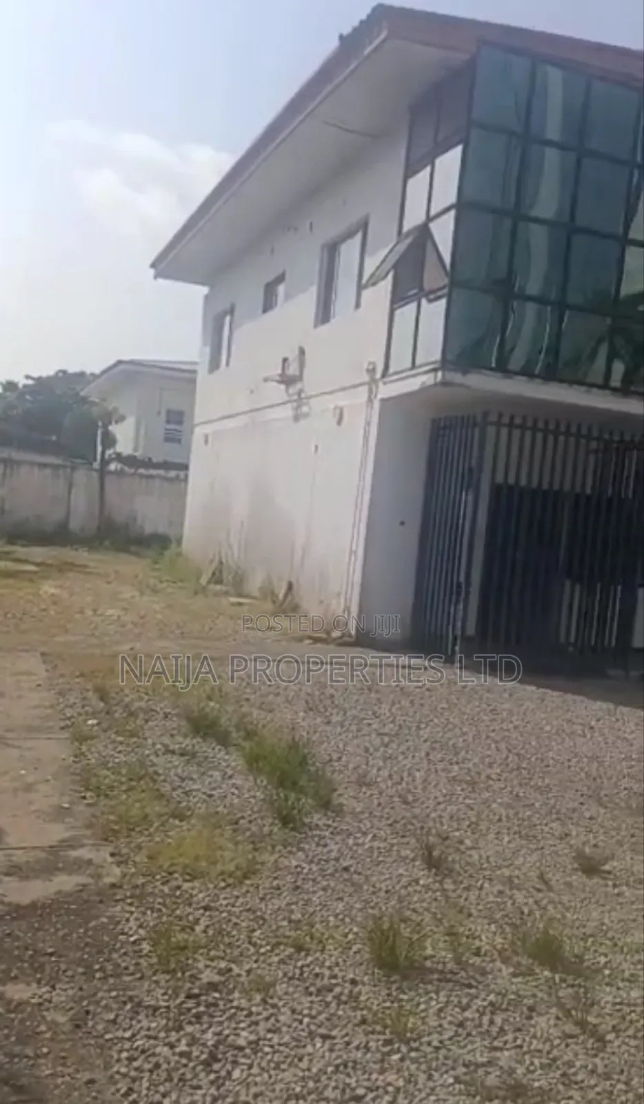 6 Bedroom Fully Detached Duplex on 1000sqm of Land in V.I for Lease