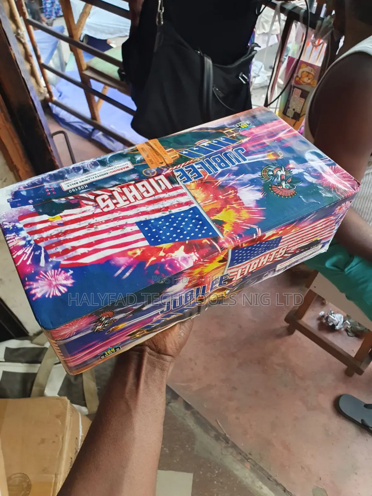 100 Shuts Medium Fireworks Display and Events
