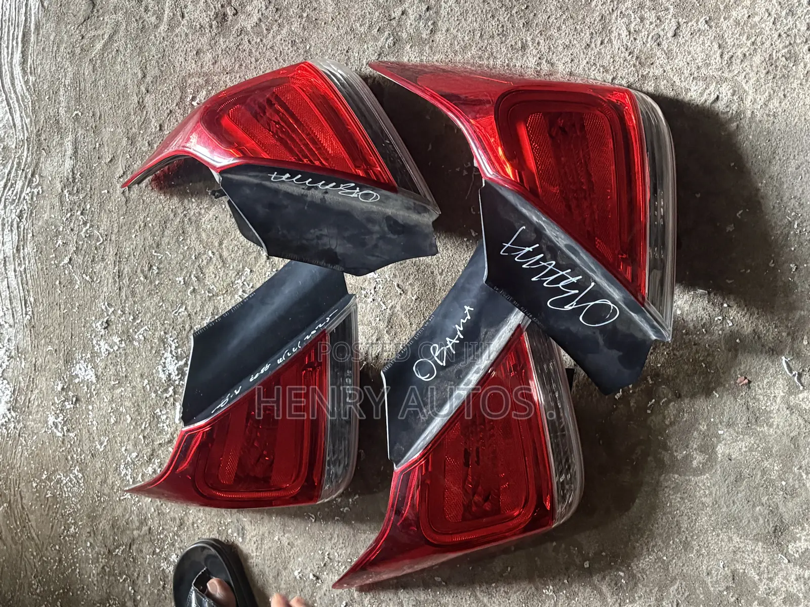 Set Taillights for Available 2012