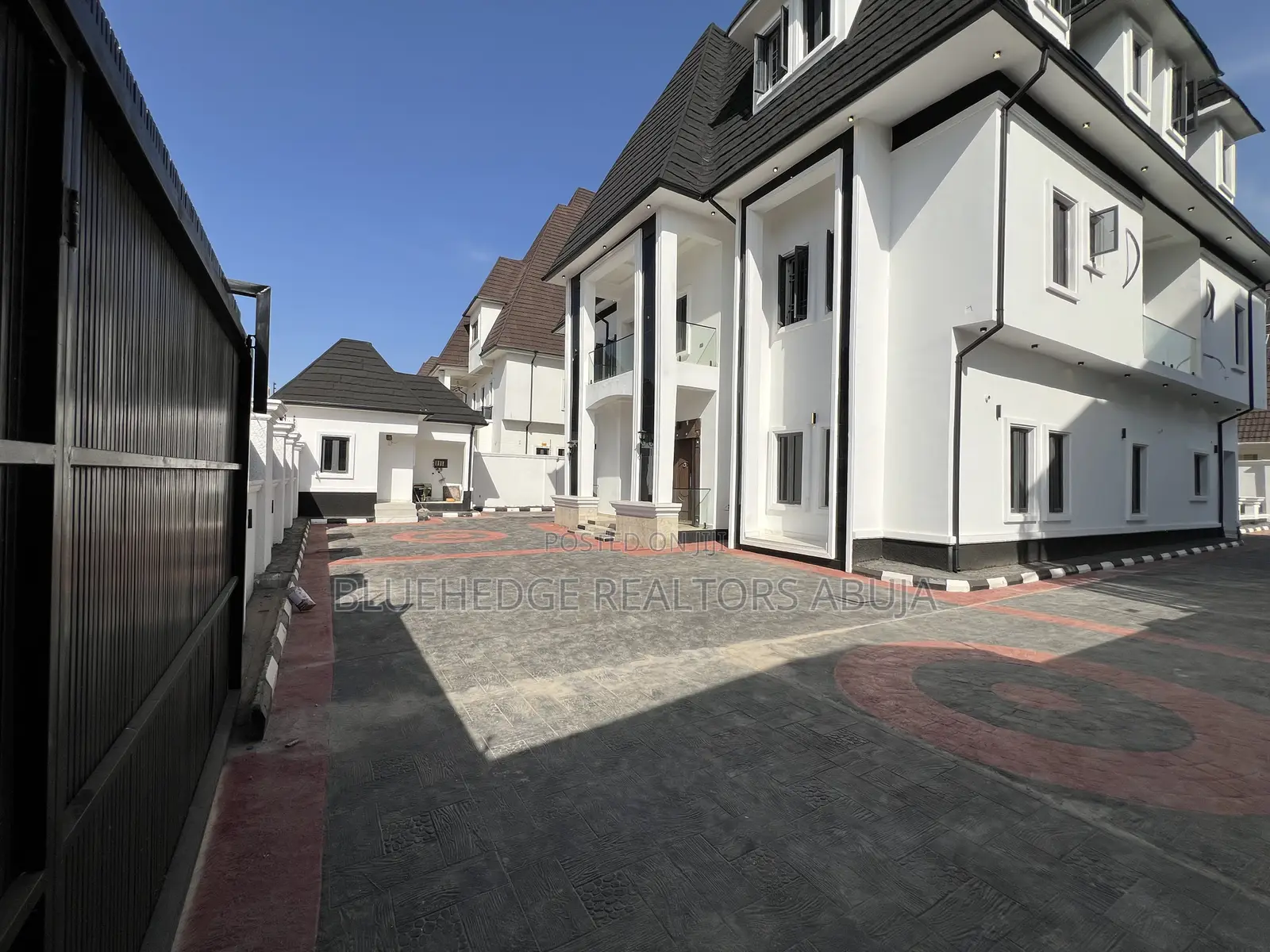 7bdrm House in Gwarinpa for sale