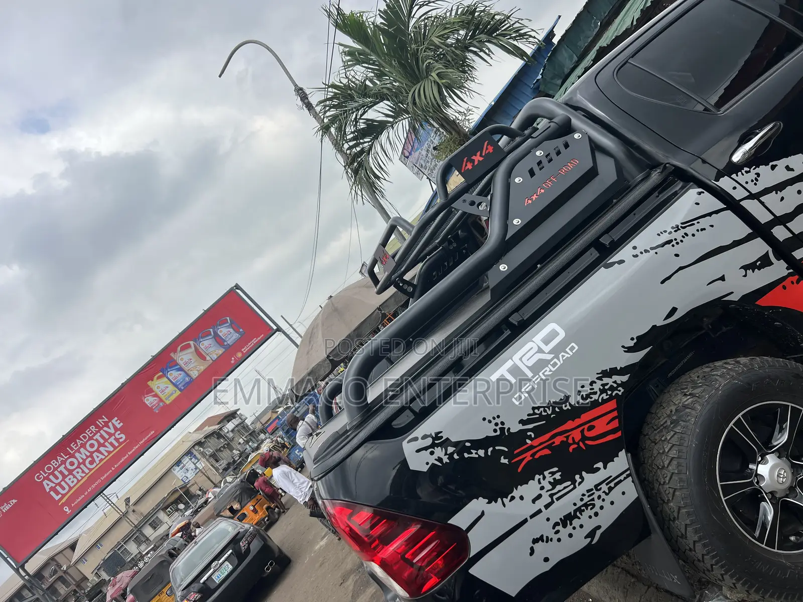 Rolling Cover With Rugged Trd