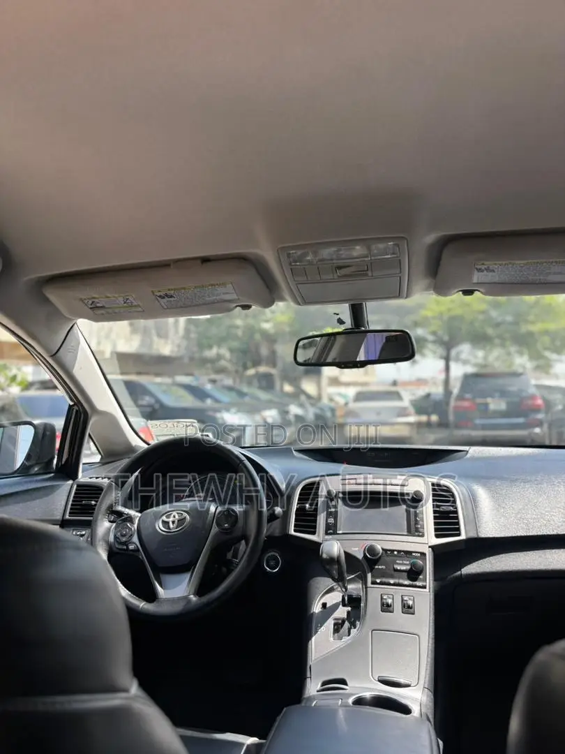 Toyota Venza XLE 4dr Wagon AWD (3.5L 6cyl 6A) 2014 Black