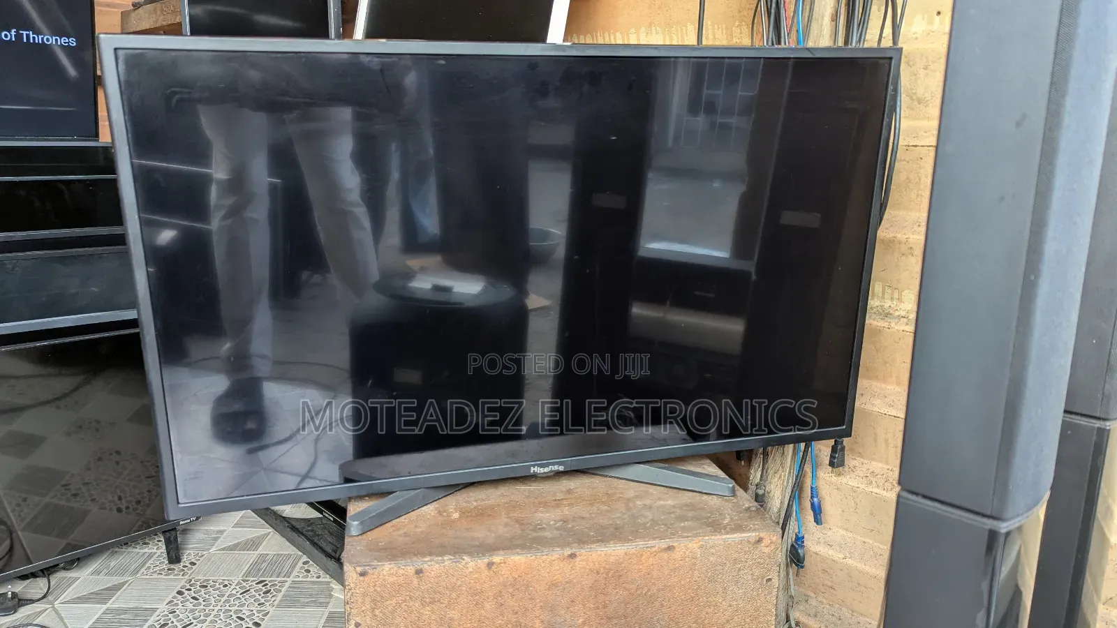 Uk Used Hisense 32" Uhd Smart Led Tv With Remote Control