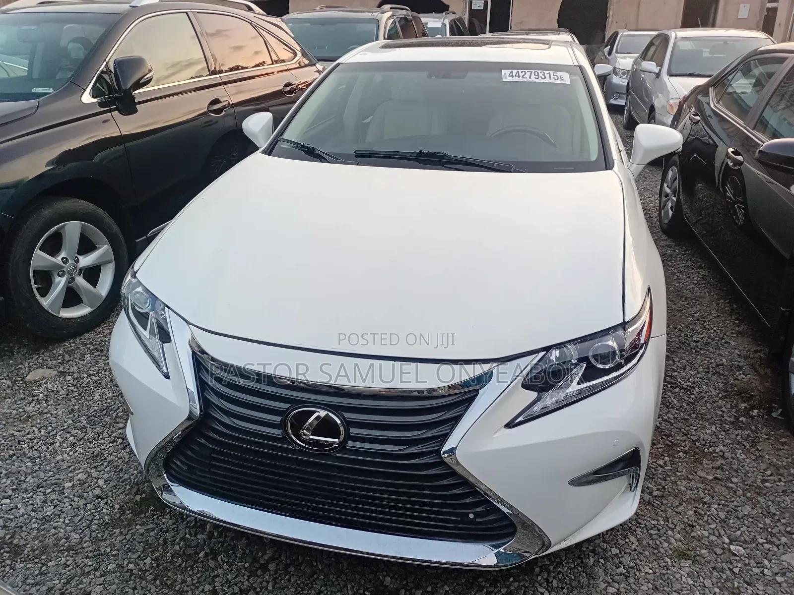 Lexus ES 350 FWD 2015 White