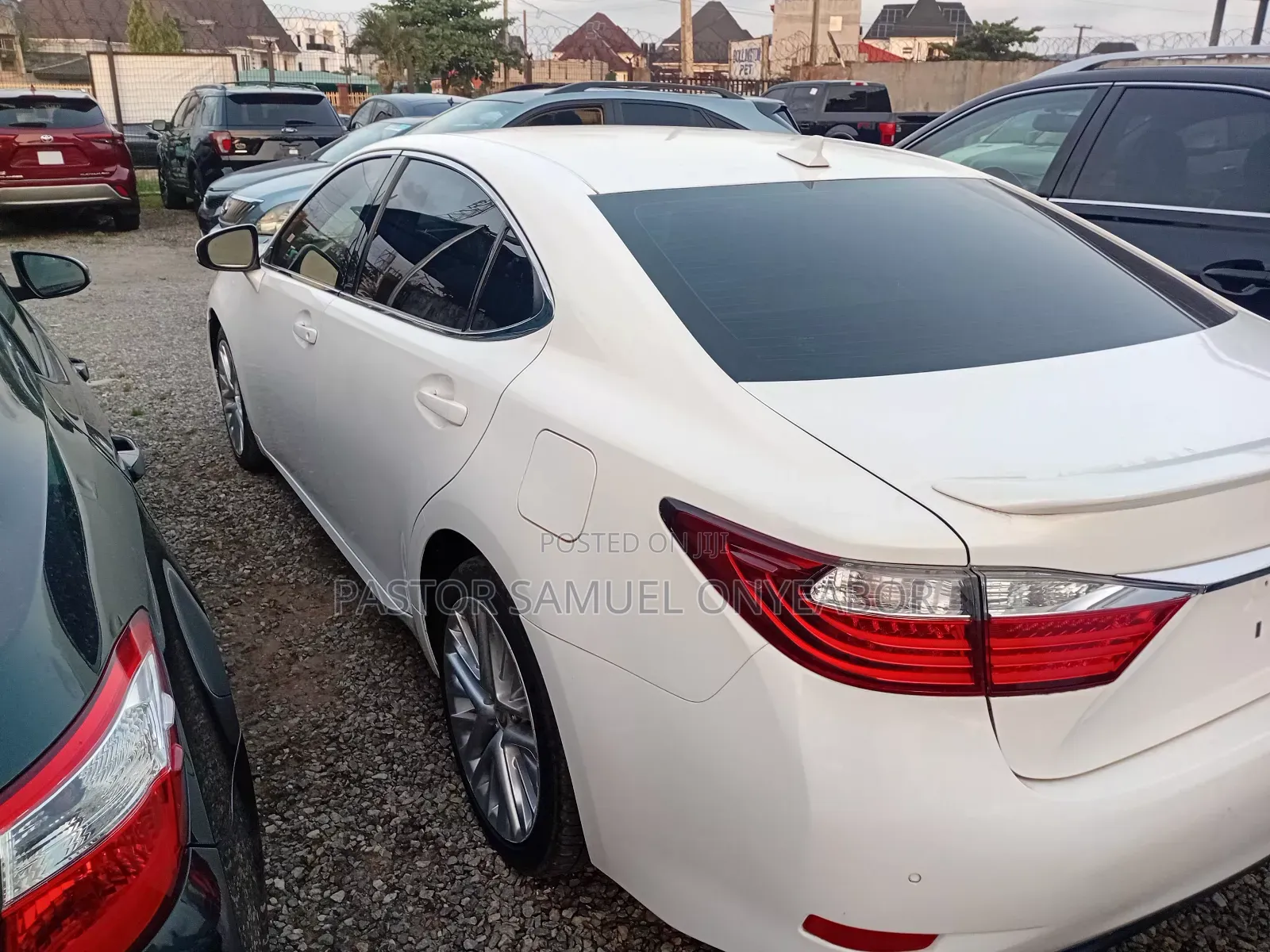 Lexus ES 350 FWD 2015 White